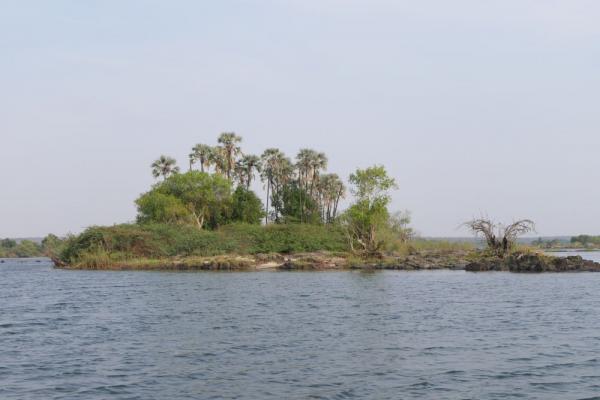 Inseln im Sambesi Fluss, Victoria Falls, Simbabwe (© Kalahari Calling)