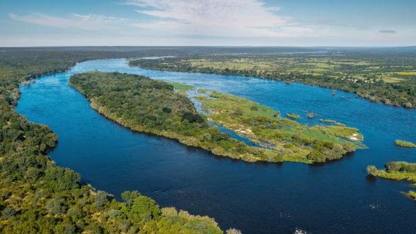 Tsowa Safari Island im Sambesi Fluss