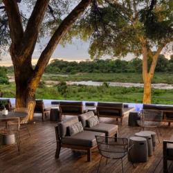 Poolbar Krüger Gate Hotel - Blick auf den Krüger Nationalpark 