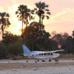 Rundflug über dem Okavango Delta