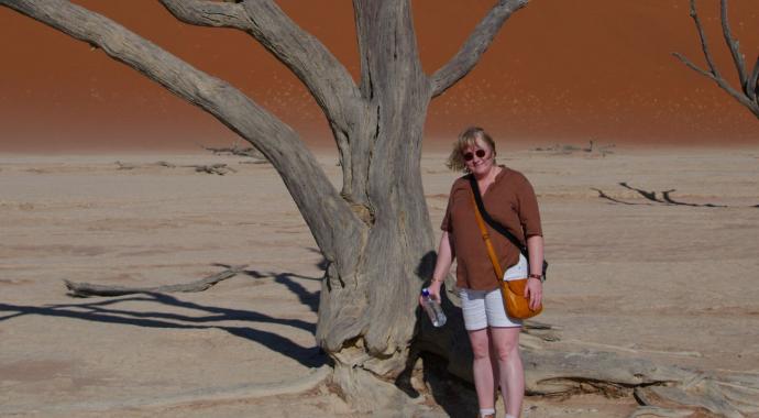 Stefanie Zimmermann im Deadvlei in Namibia